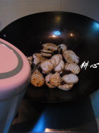 豆豉鲮鱼炒菇片