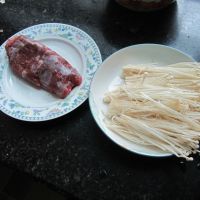 金针菇配牛肉