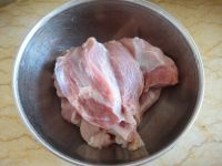 莲子干贝炖瘦肉