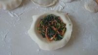 烫面菠菜鸡蛋饼