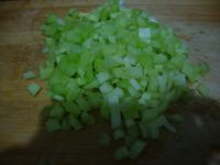 芹菜鸡蛋炒面