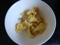 芹菜鸡蛋炒面