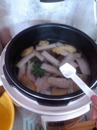 萝卜排骨汤