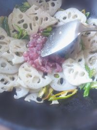 莲藕炒肉