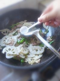 莲藕炒肉