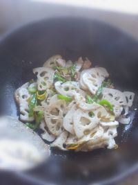 莲藕炒肉