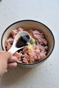 葱肉馅饼