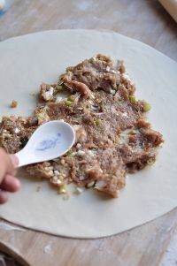 葱肉馅饼
