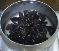 黄瓜拌木耳