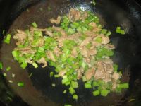 芹菜碎炒肉片