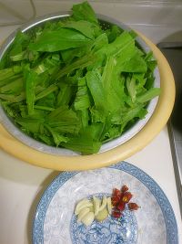 素炒油麦菜