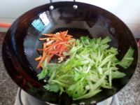 芹菜炒千张