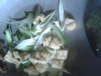 油豆腐炒青菜
