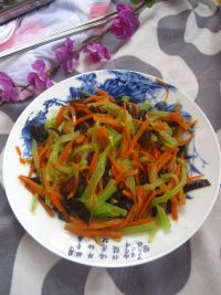 腊肉炒三丝
