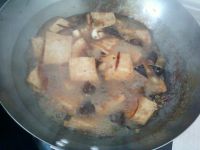 洋葱香菇炖豆腐