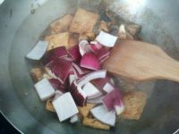 洋葱香菇炖豆腐