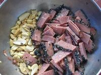 菠菜牛肉土司
