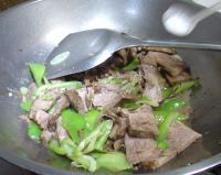 尖椒炒牛肉