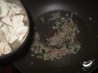 蒜香罗勒口蘑