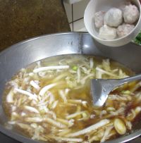 白菜鱼丸鸡蛋面