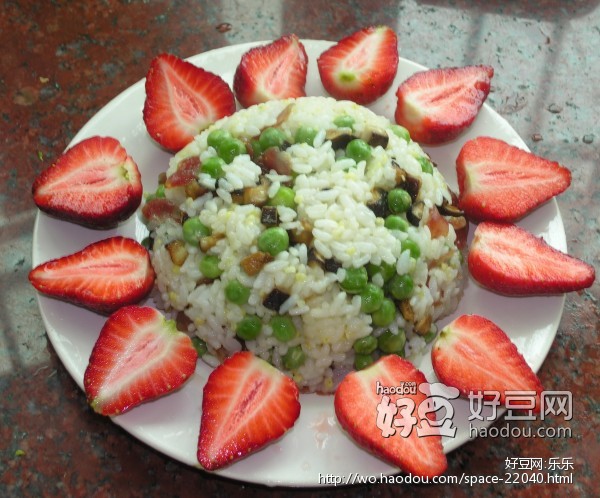 豌豆炒饭+草莓