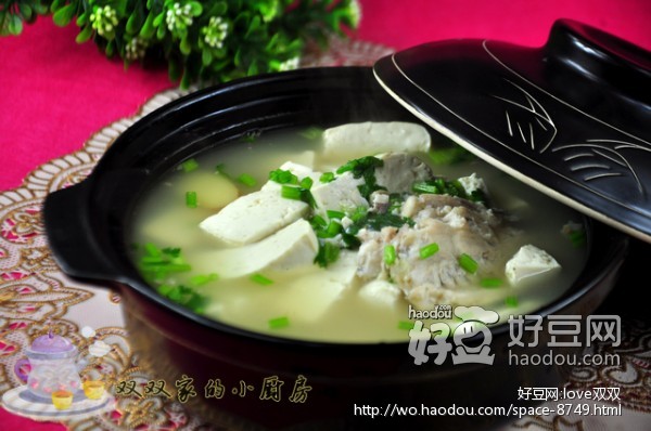 鱼排豆腐汤