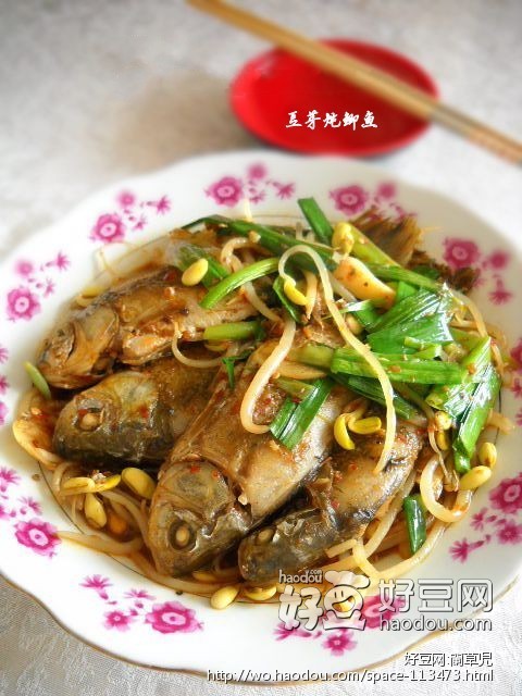 火锅味道之豆芽炖鲫鱼