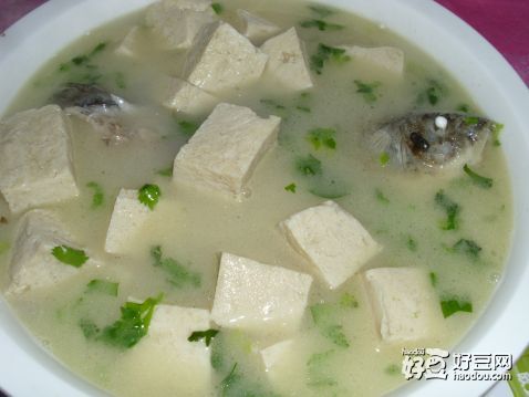 鲫鱼冻豆腐汤