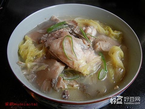 平菇白菜鱼头汤
