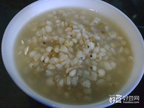 薏米绿豆大麦粥