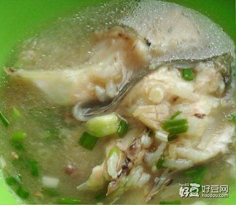 葱香青豆鱼肉粥