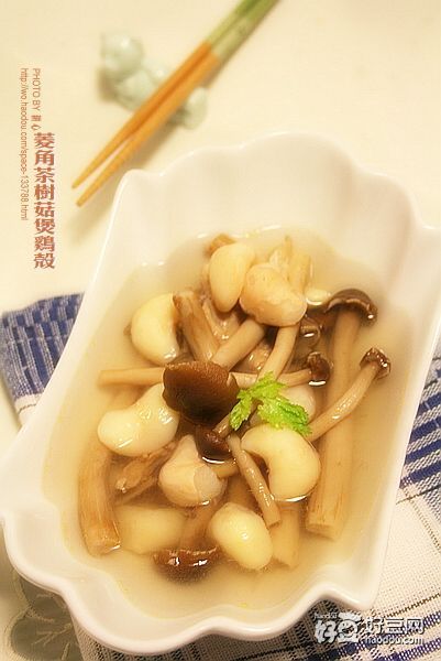 菱角茶树菇煲鸡壳