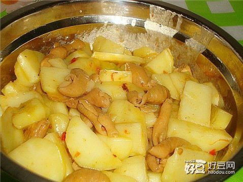 肥肠炖土豆
