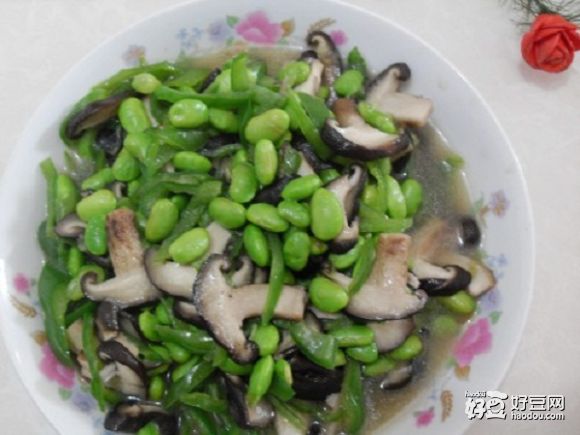 青椒毛豆炒香菇