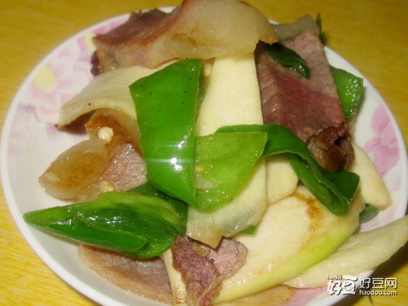 腊肉炒茭白