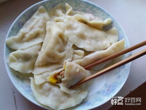 玉米红萝卜猪肉水饺