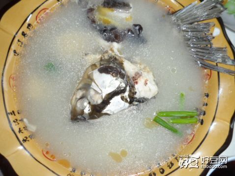 清炖鱼头鱼尾汤