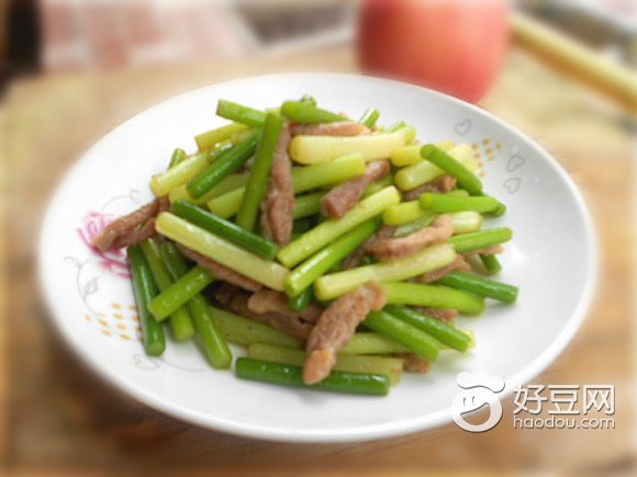 蒜苔炒肉丝