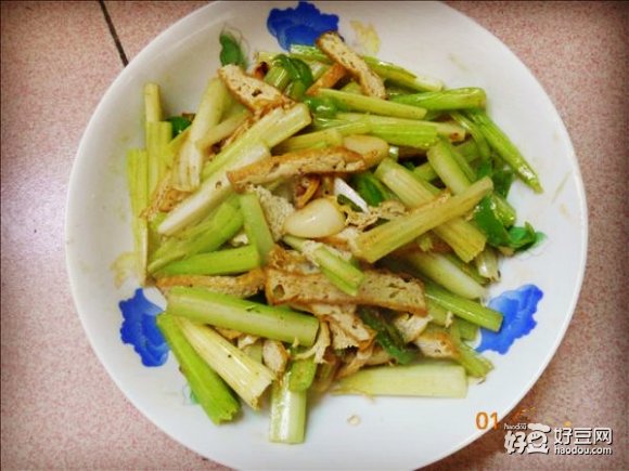 芹菜炒豆干