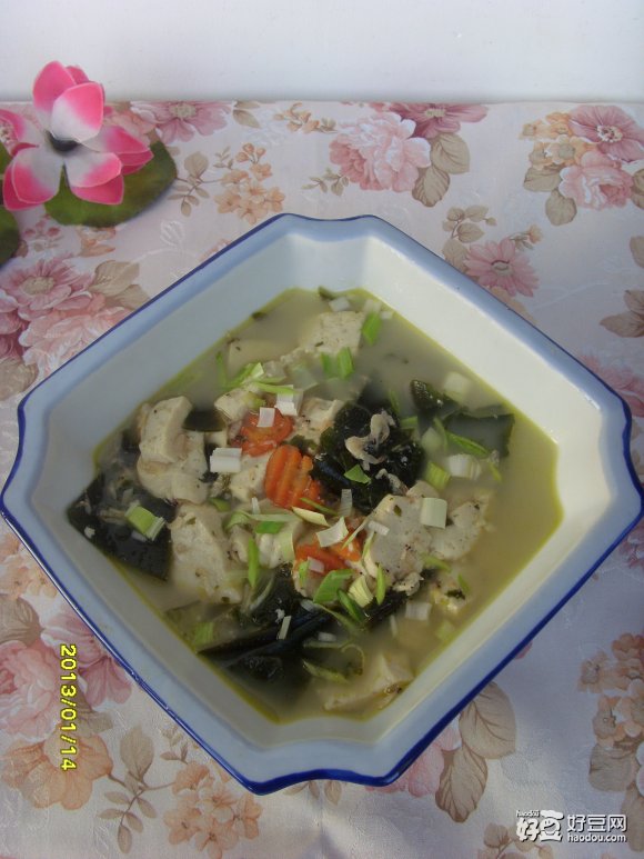 海带豆腐虾皮汤
