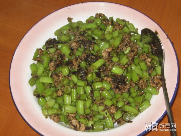 橄榄菜肉丸炒豆角