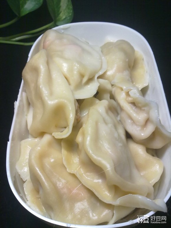 牛肉萝卜水饺