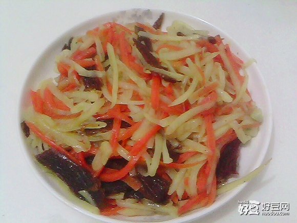 胡萝卜丝土豆丝炒牛肉丝