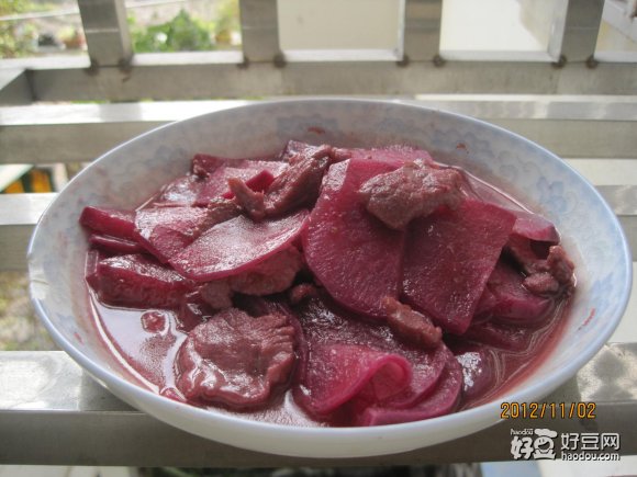 肉片炒紫萝卜
