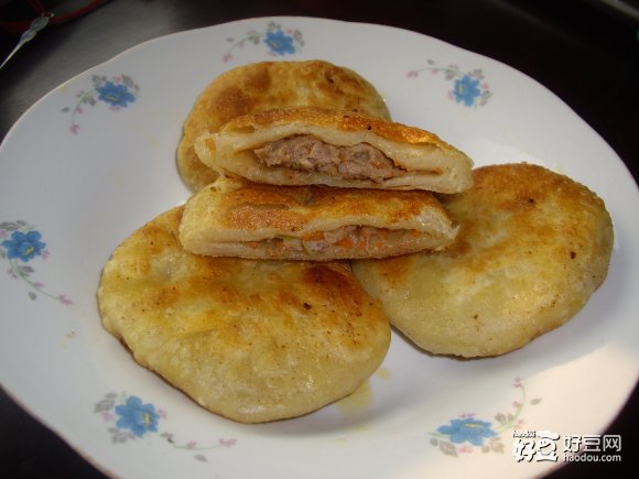 精肉胡萝卜小馅饼