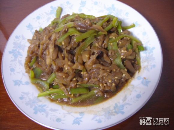 茄子丝炒辣子