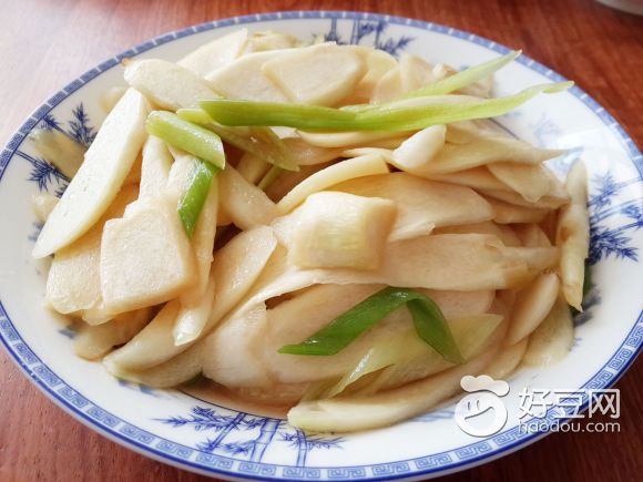 素炒茭白
