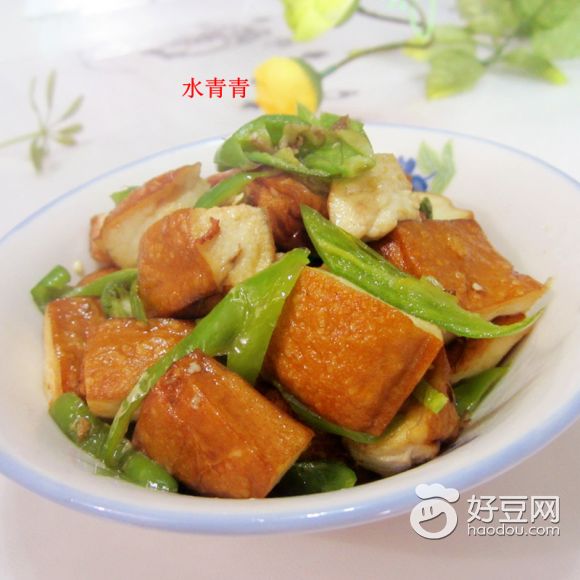 青椒酱香豆腐