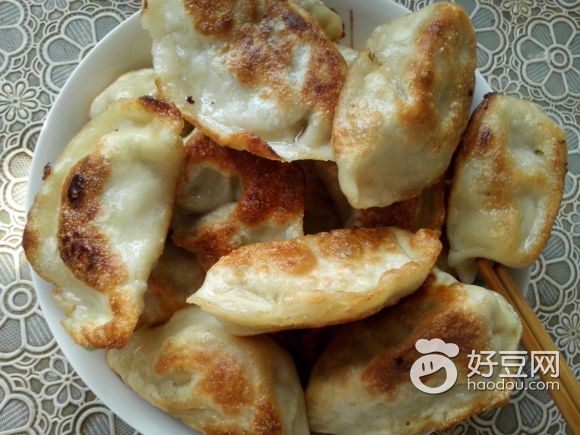 煎饺子