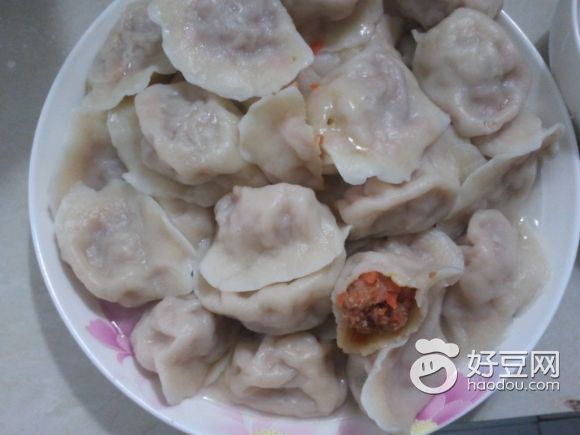 胡萝卜牛肉水饺